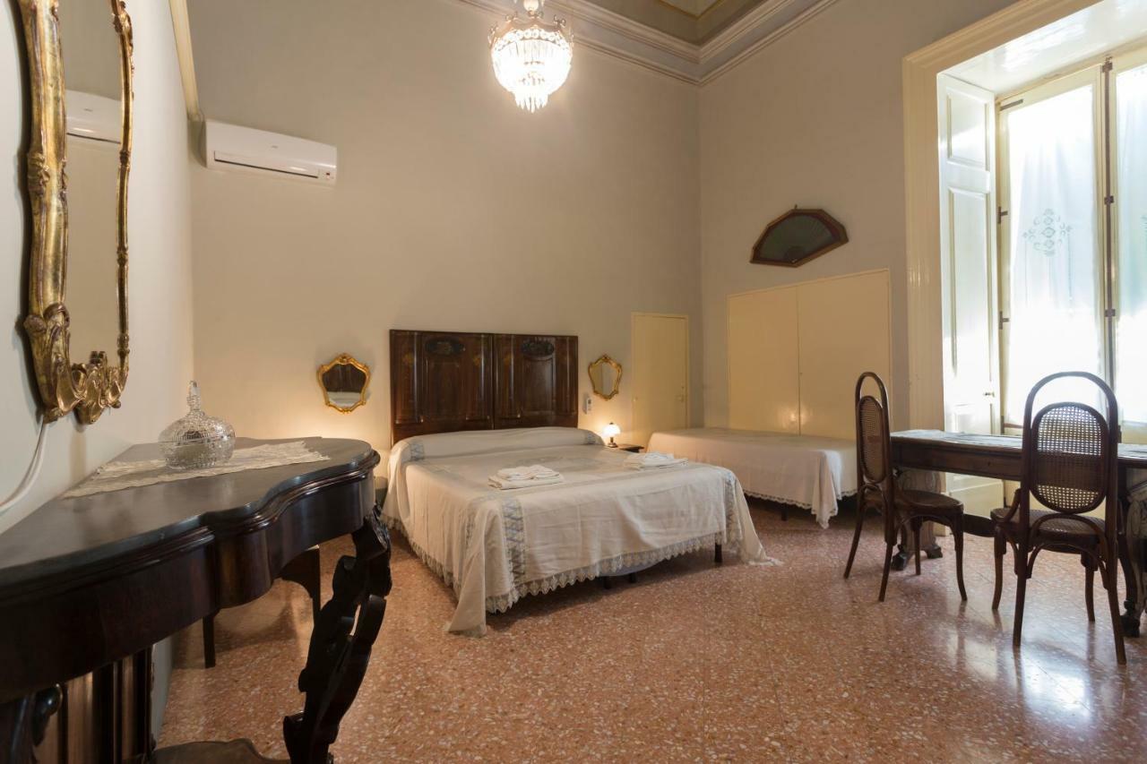 Palazzo Leuzzi B&B Galatone Kültér fotó