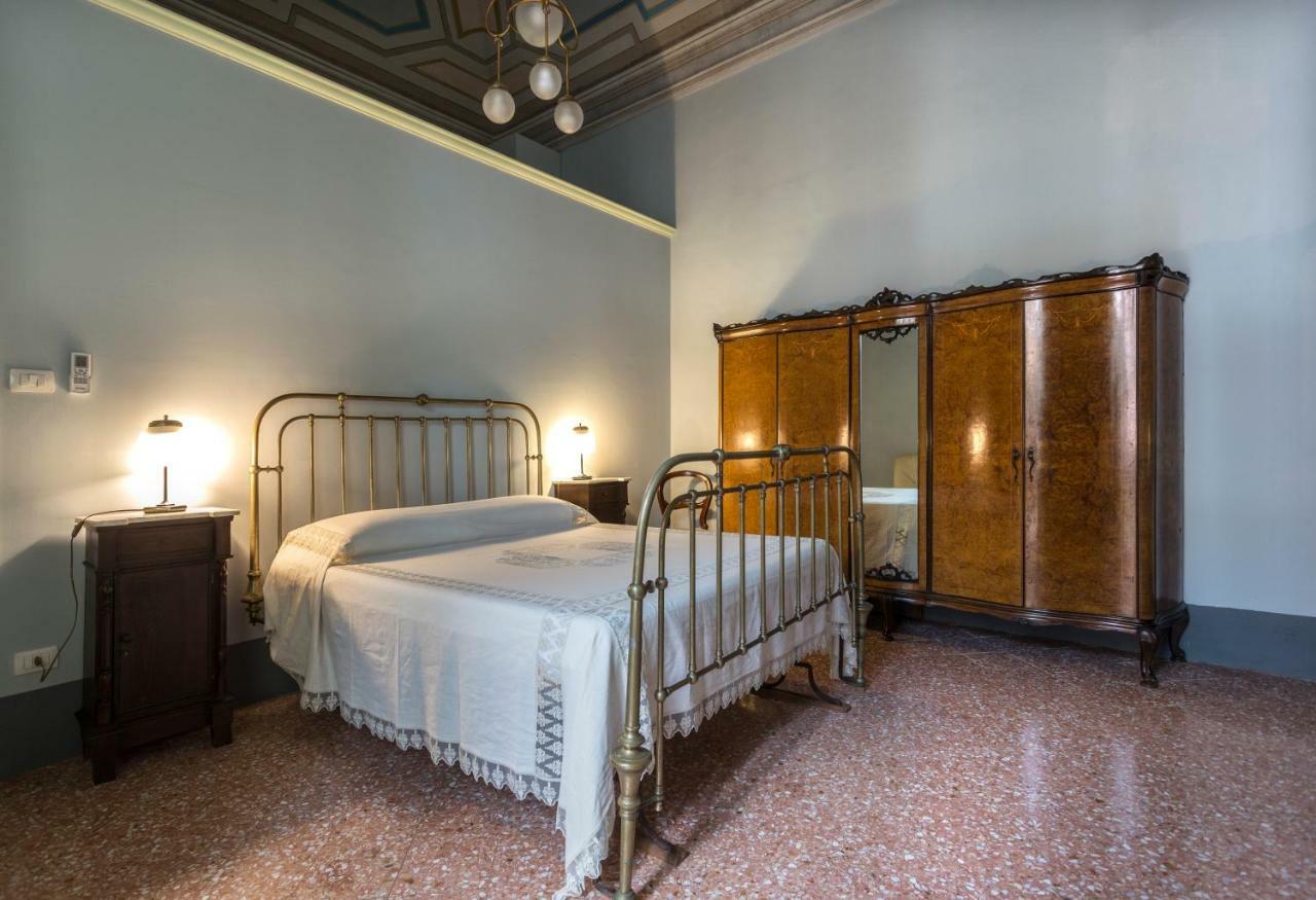 Palazzo Leuzzi B&B Galatone Kültér fotó